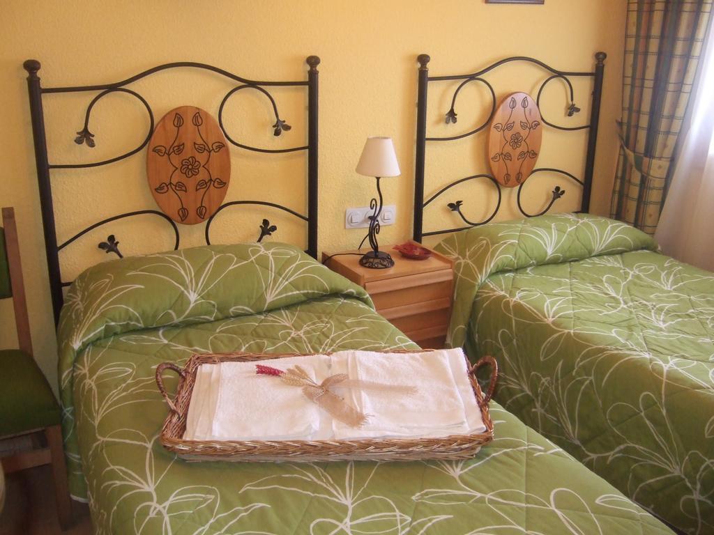 Tinao De Gredos Villa Barajas de Gredos Room photo