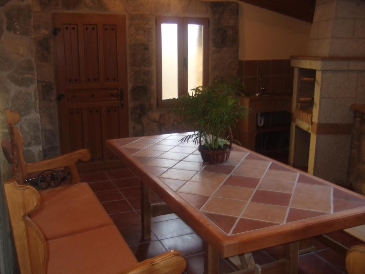 Tinao De Gredos Villa Barajas de Gredos Exterior photo